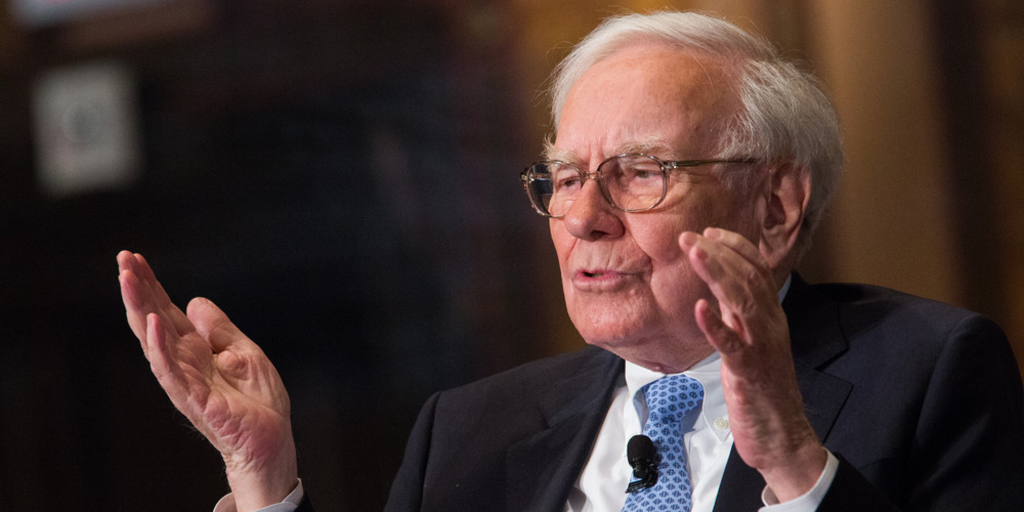 Warren Buffett Its Dumb Not To Raise The Debt Ceiling Huffpost