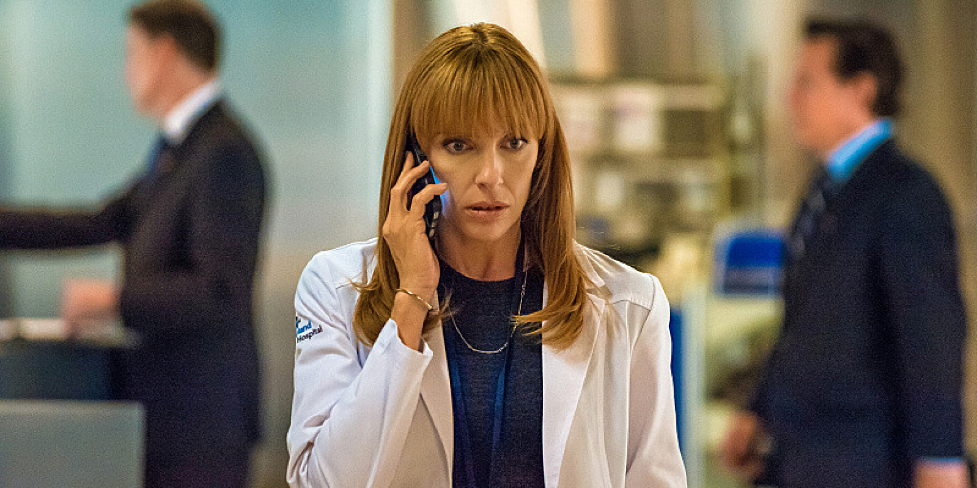 Toni Collette Films Et Programmes Tv 'Hostages' Season 1, Episode 1 Recap: Meet The Hostages | HuffPost