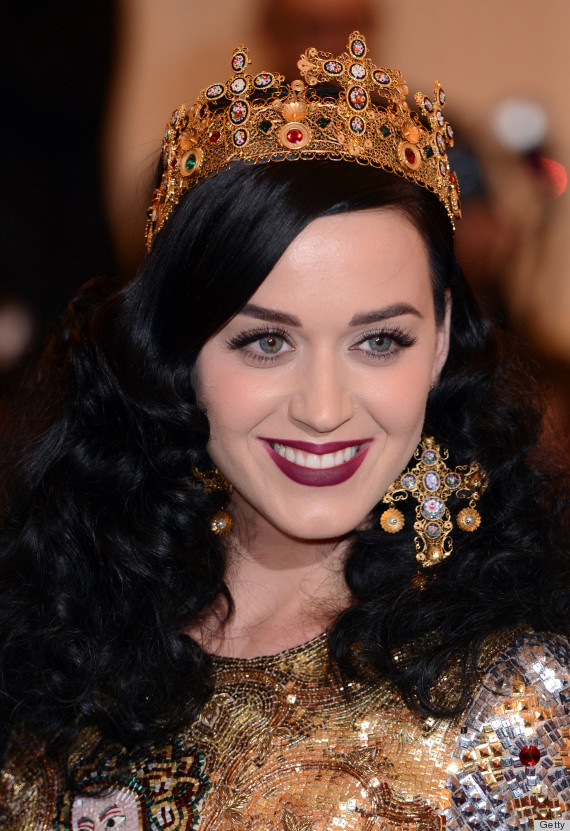 $4K Crown By Dolce & Gabbana Sells Out On Net-A-Porter (PHOTOS) | HuffPost