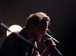 pearl jam lightning bolt video