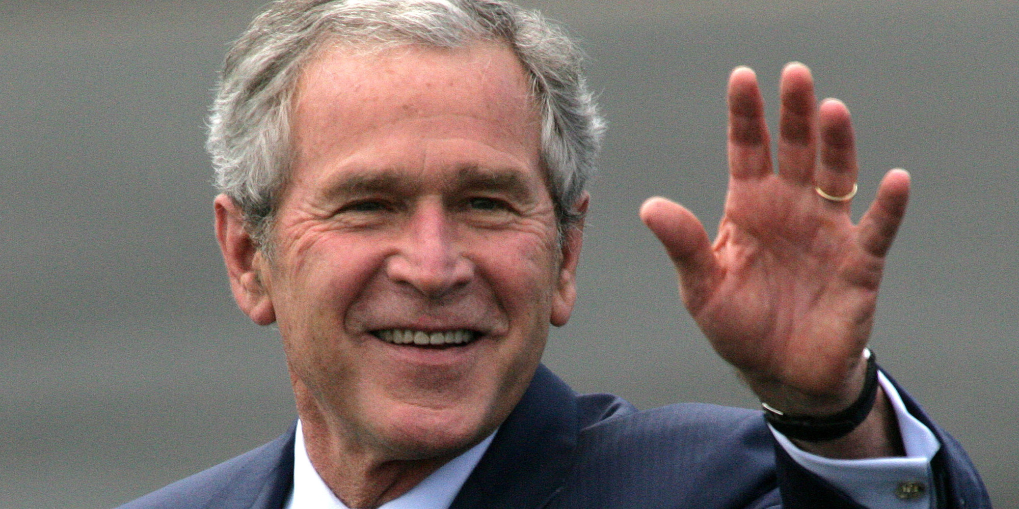 o-GEORGE-W-BUSH-WAVING-facebook.jpg