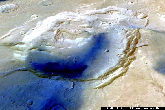 Supervolcanes en antiguas Marte pudo haber rasgado cráteres en la superficie del planeta rojo (VIDEO, FOTOS) O-MARS-SUPERVOLCANO-570