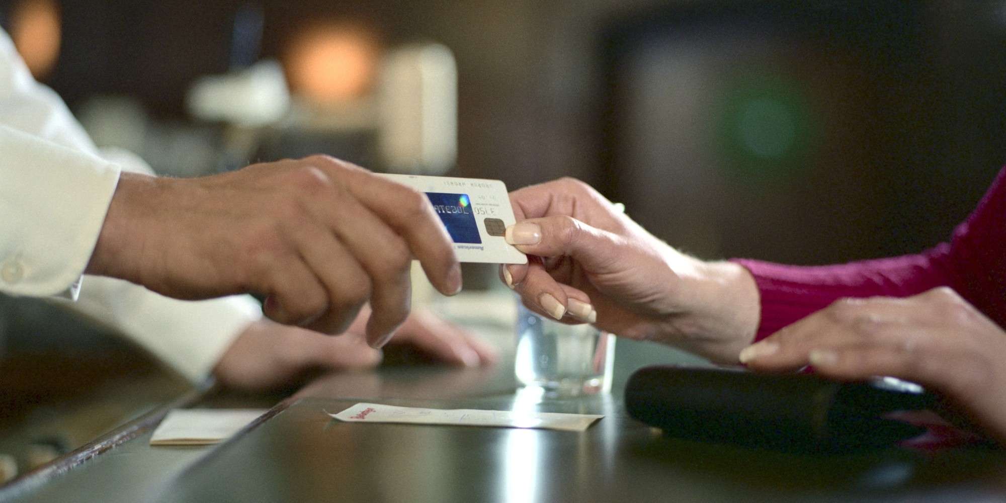 Man Who Racked Up $3,700 Bar Tab Suing Chicago Nightclub Claiming They Forged His Signature