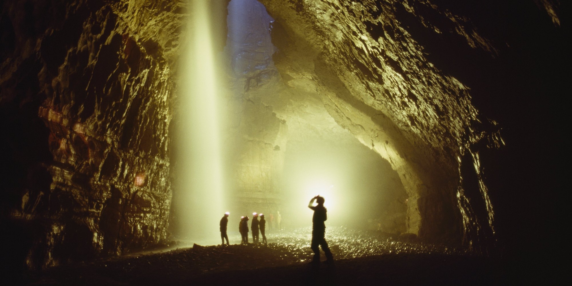 Britains Largest Cave Gaping Gill Is Magical And You Can Explore It 7273