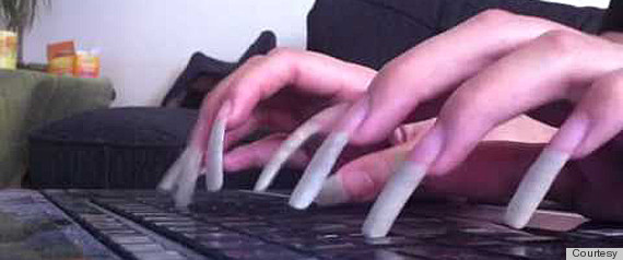 las uñas largas