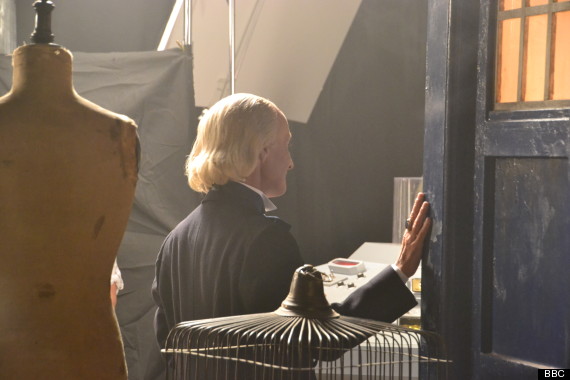 o-DOCTOR-WHO-TRAILER-BEHIND-THE-SCENES-570.jpg