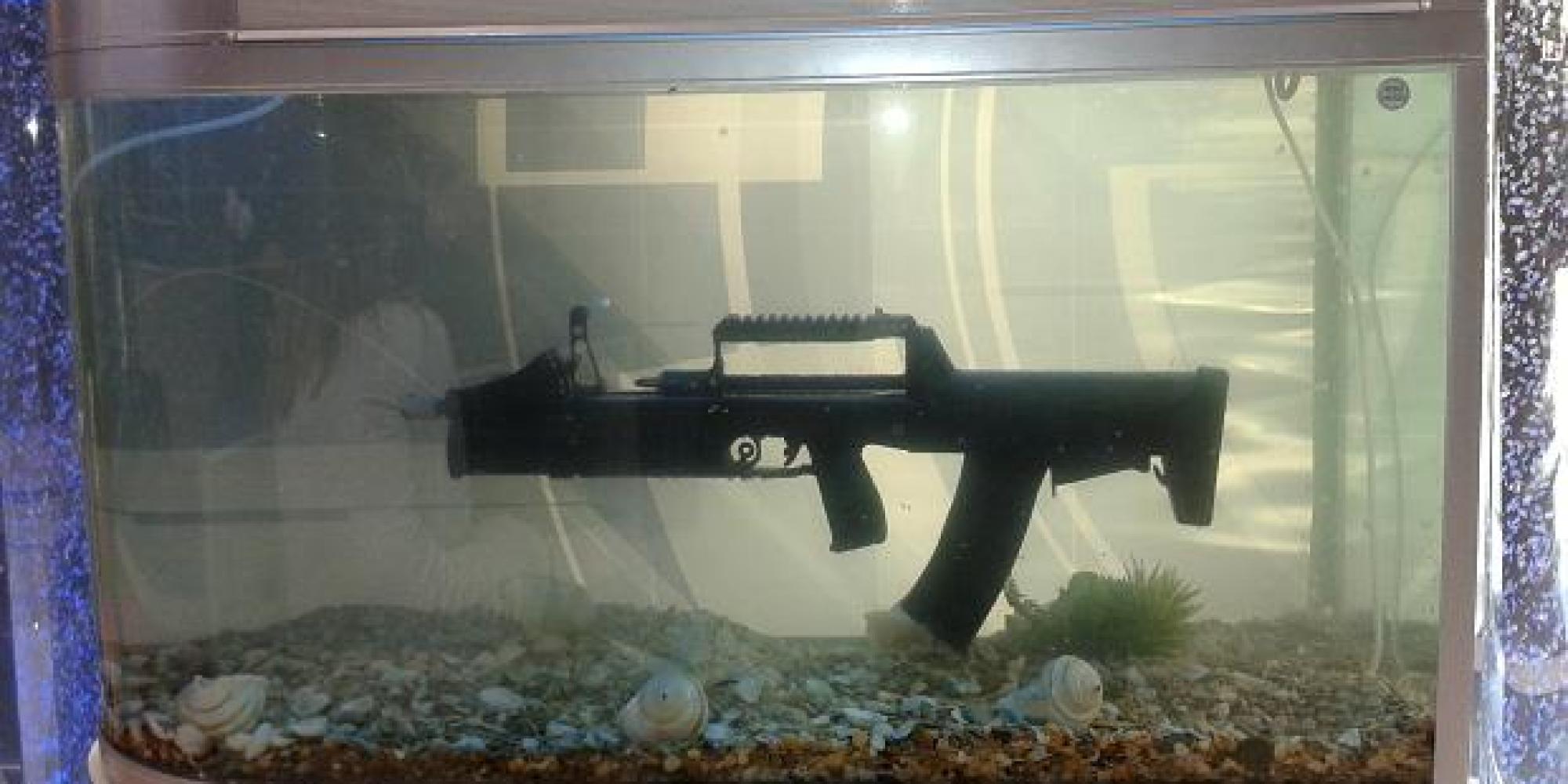 Underwater Machine Gun World's First Amphibious Assault Weapon