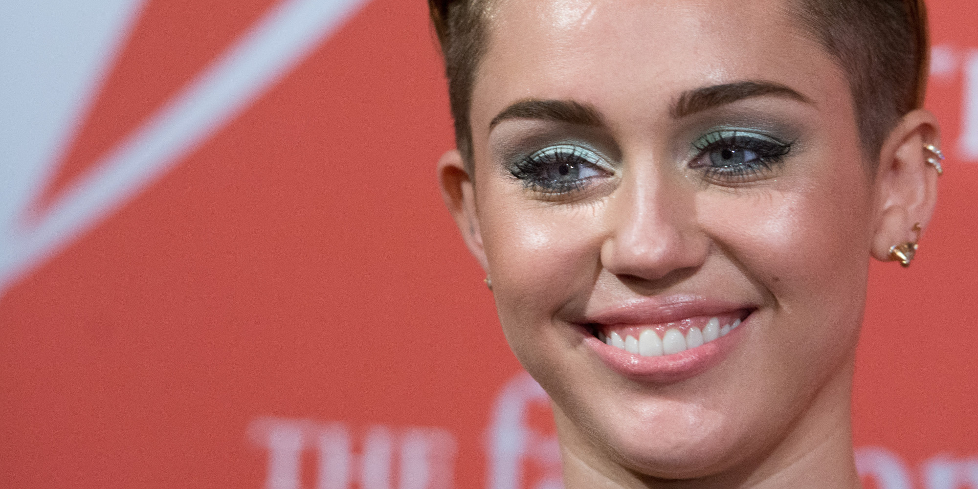Miley Cyrus Tweets Picture Of Sexually Explicit Pumpkins For Halloween Nsfw Pics Huffpost Uk 3131