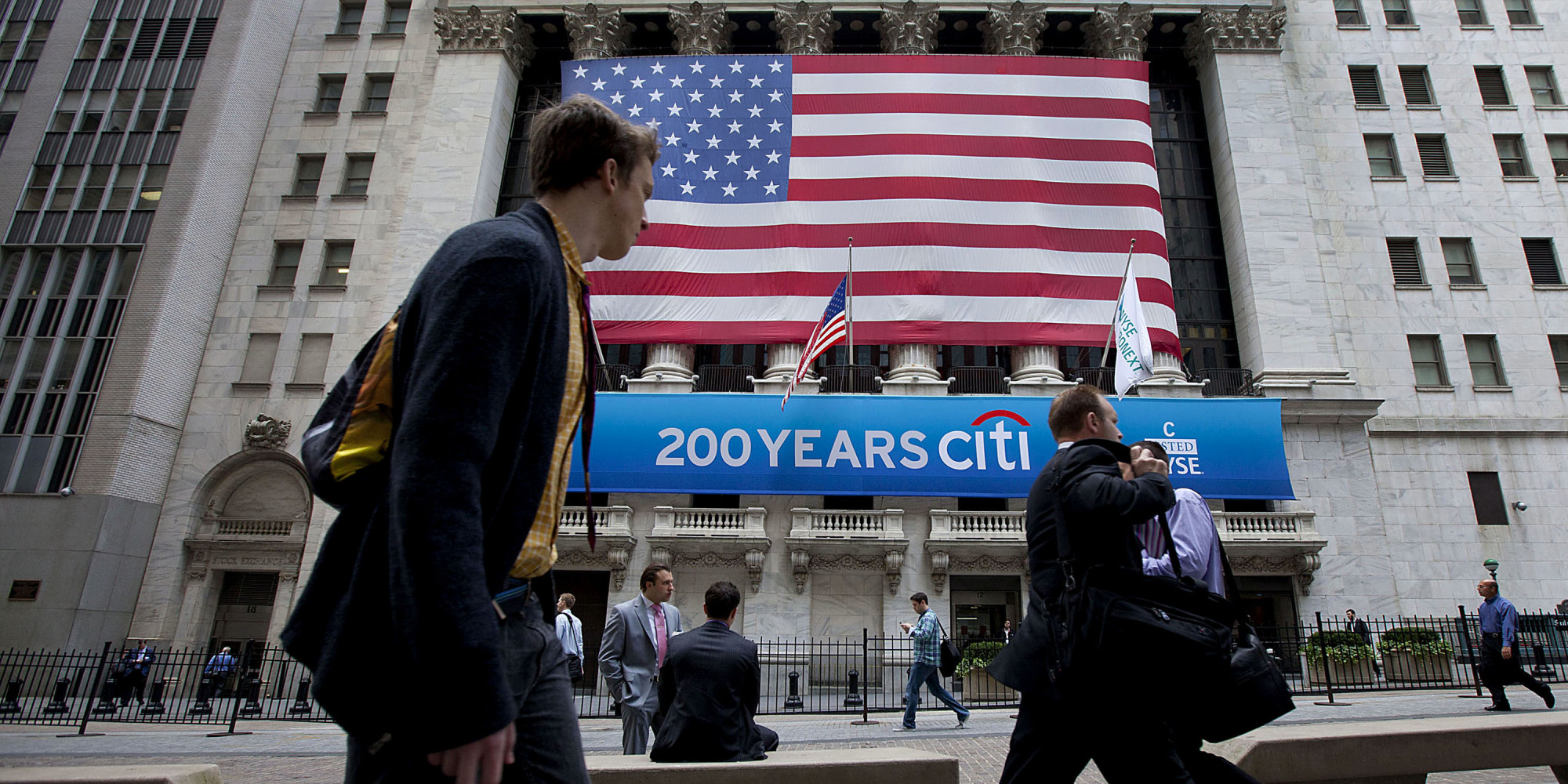 Wall Street Bonuses May Rise 10 Percent This Year: Consultant 