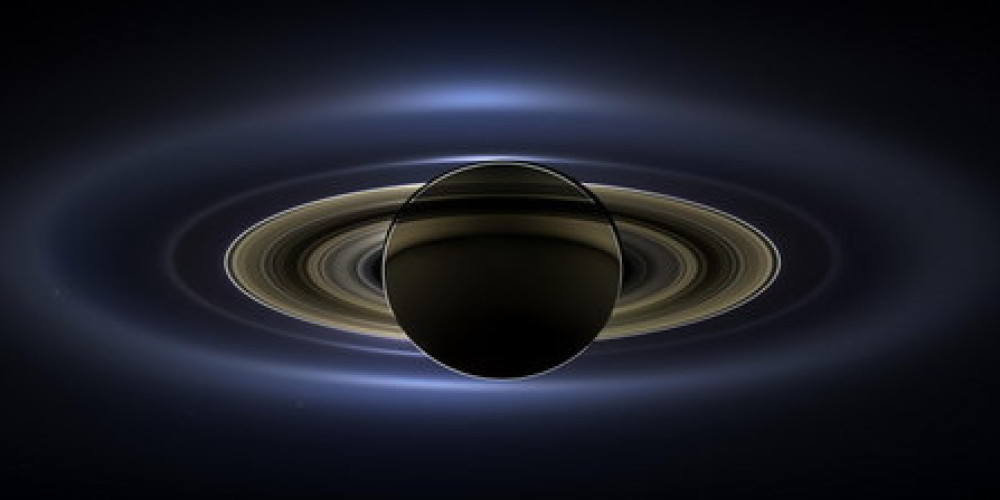 saturn-earth-shine-in-first-of-its-kind-photo-by-nasa-s-cassini