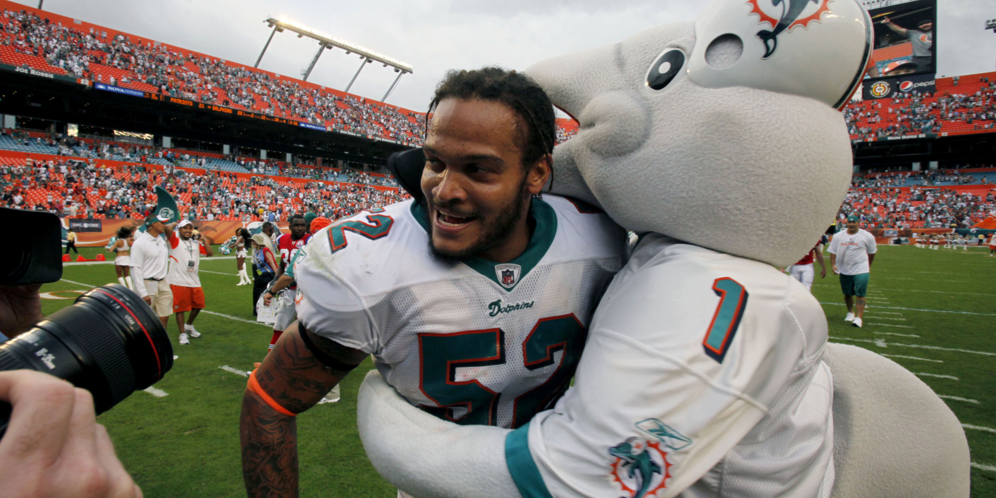 Channing Crowder Says He Peed Himself Every Game With Dolphins VIDEO