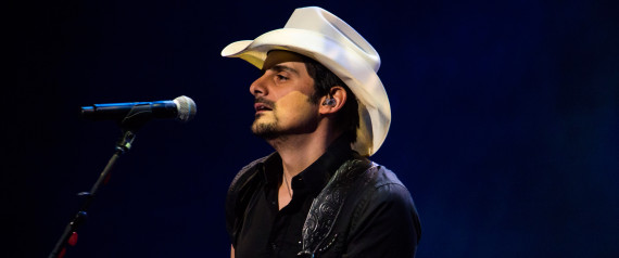 BRAD PAISLEY