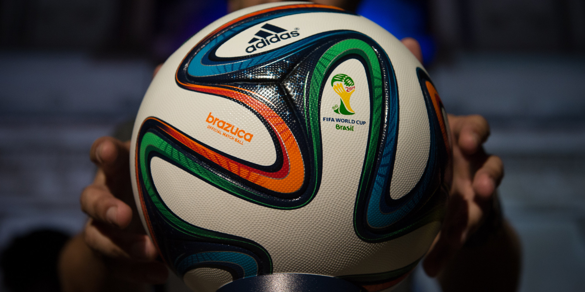 Combien Pèse Un Ballon De Football