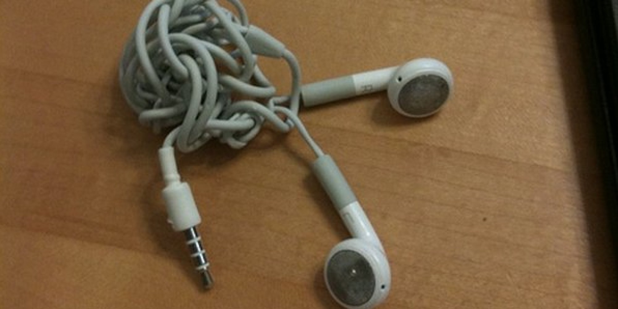 One Trick To Ensure You Never Have Tangled iPod Headphones Again HuffPost