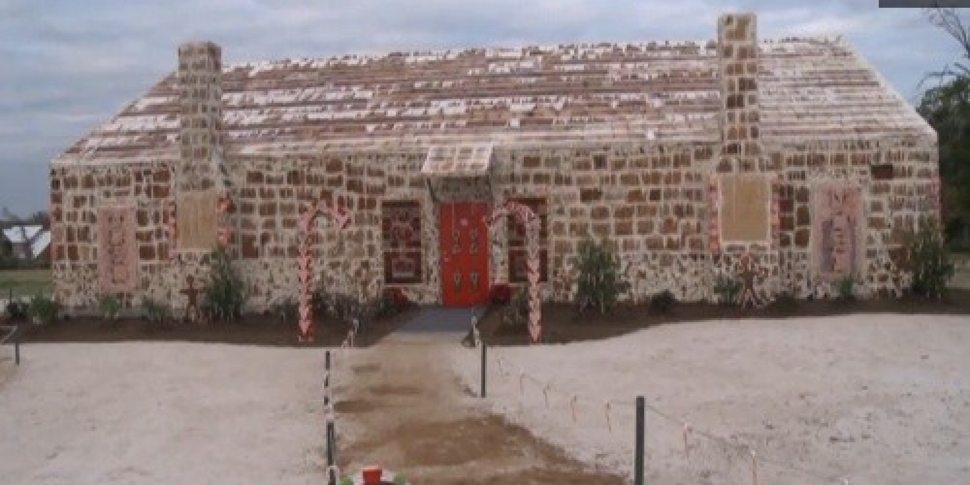 World�s Largest Gingerbread House Is Even Sweeter Than You