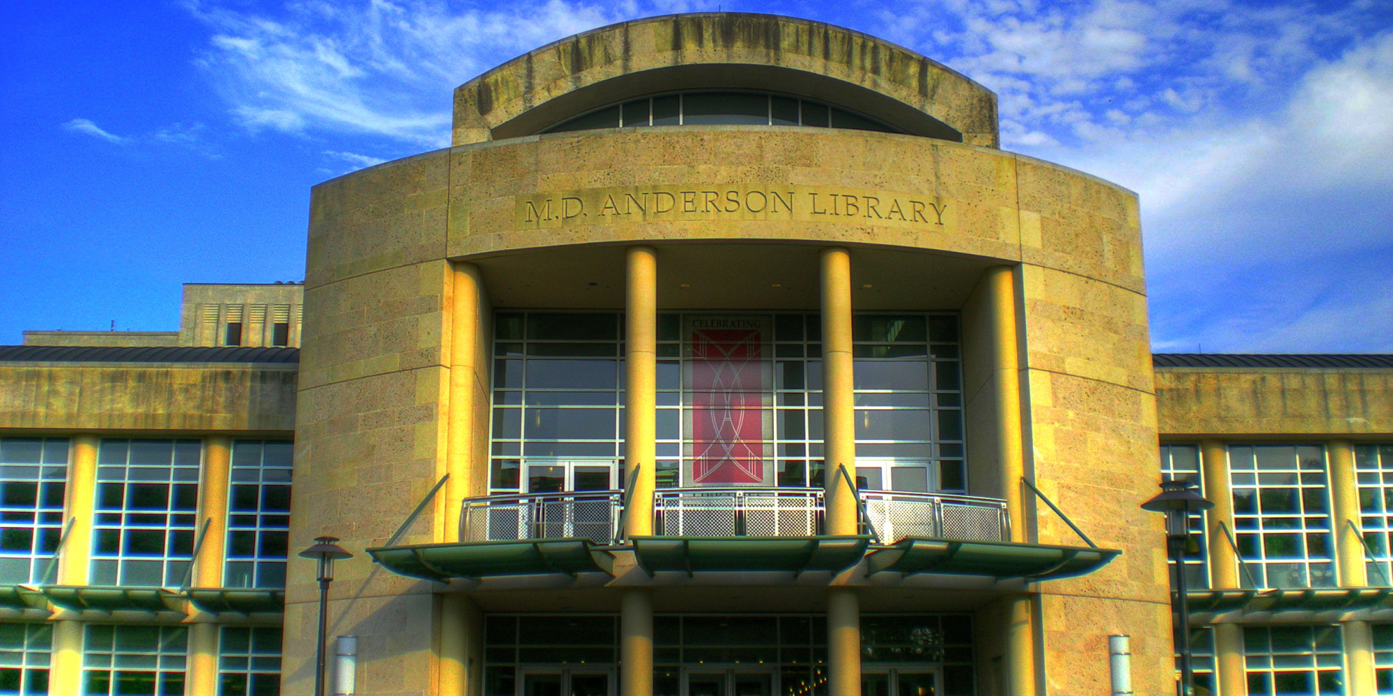 Thieves Rob Armored Car At University Of Houston Campus | HuffPost