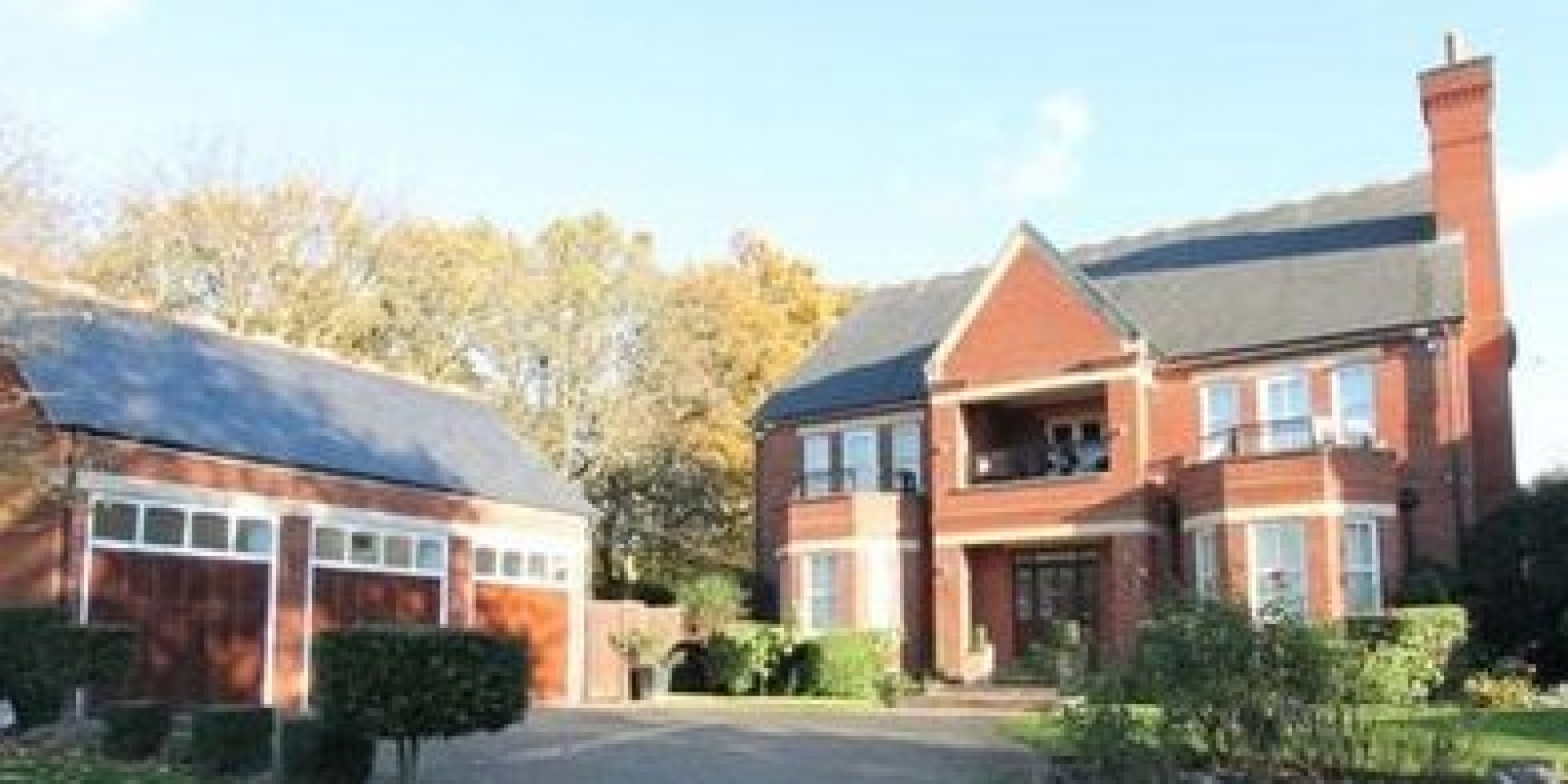 Gareth Bale's Essex Mansion Up For Sale At £2.2m (PICTURES)