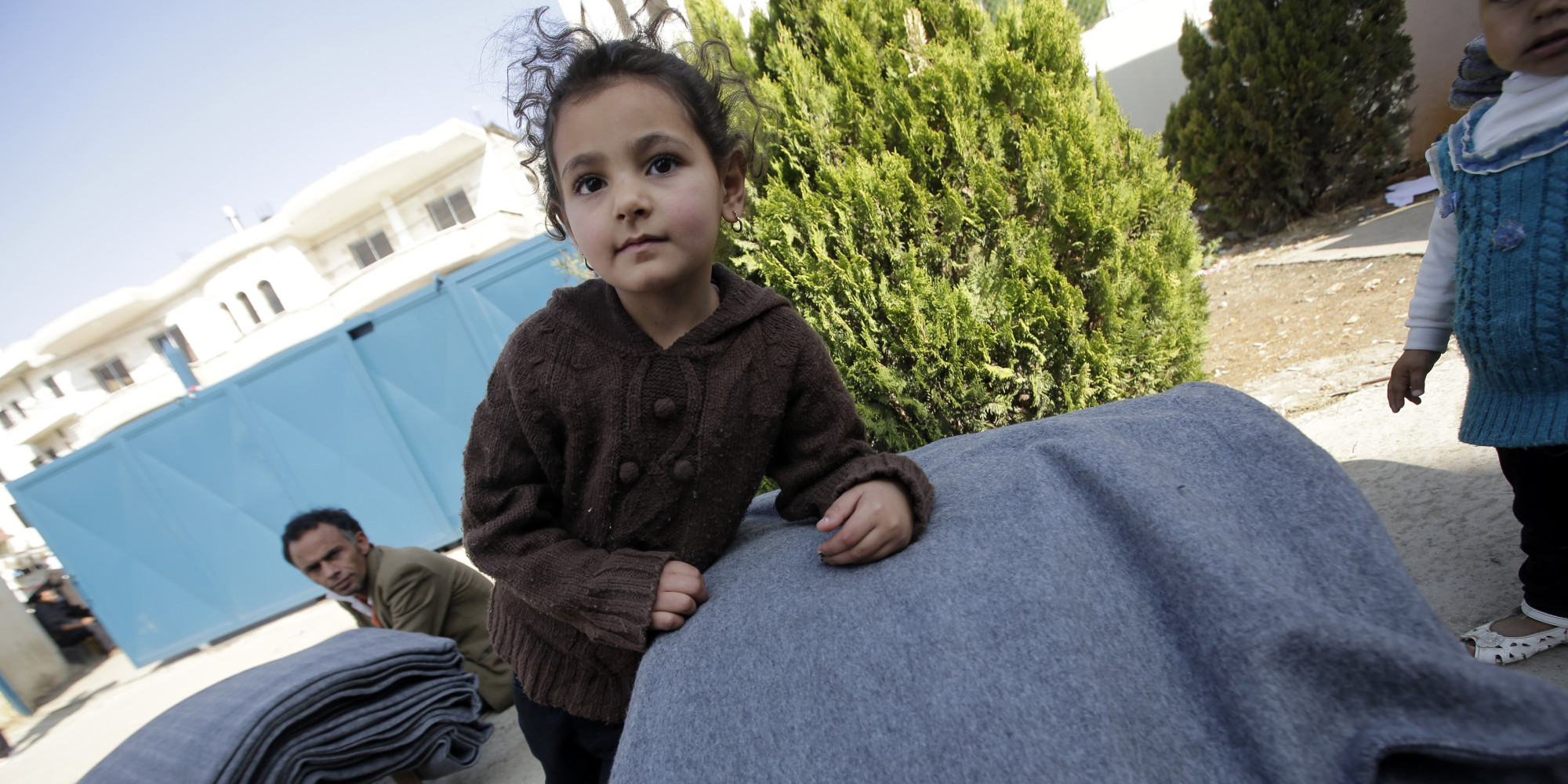 Winter Storm Bears Down On Syrian Refugees In Desperate Need Of Blankets Shelter Huffpost