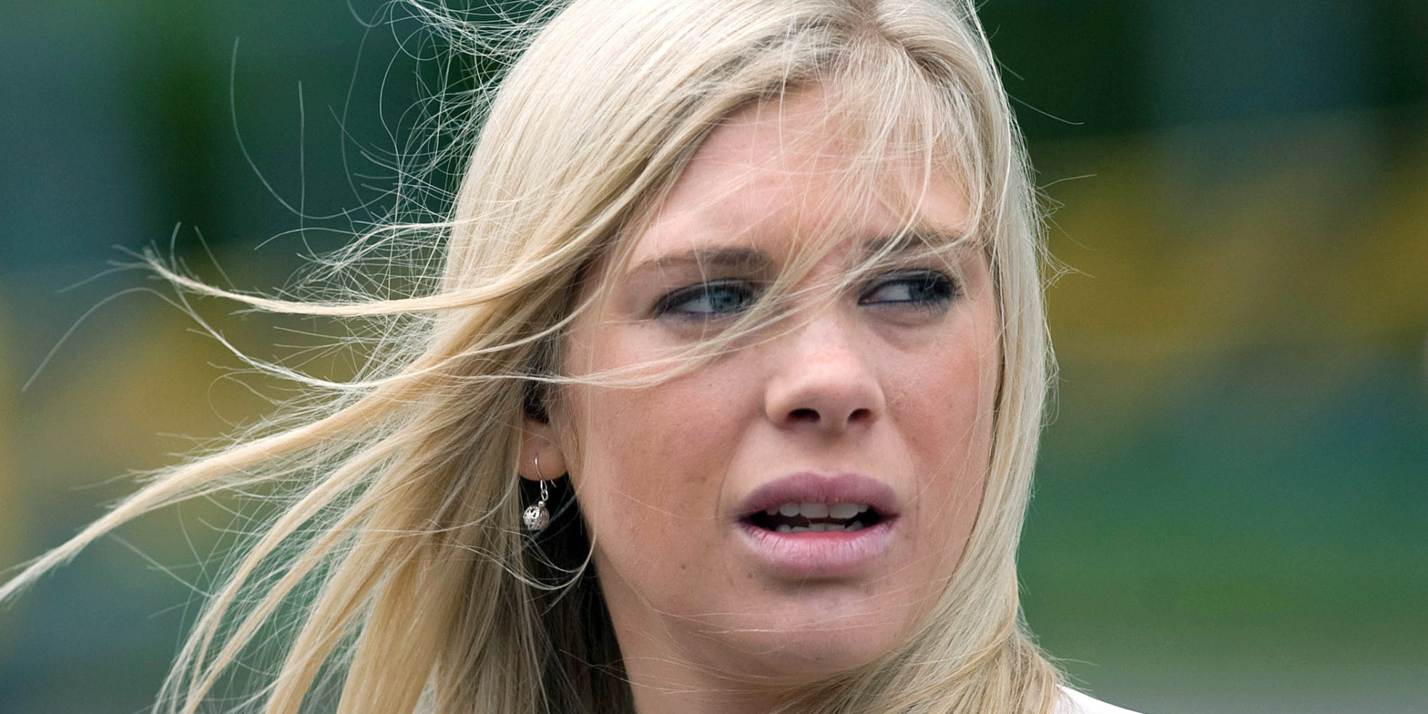 Chelsy Davy Bombarded Prince Harry With Calls And Texts, Phone-Hacking ...