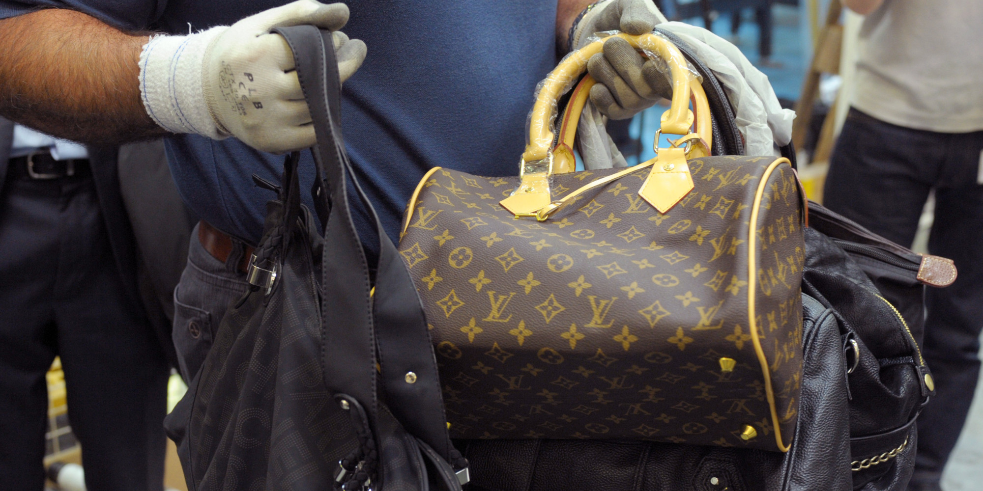 How To Spot A Fake Bag? Check The Leather, The Stitching... And ...