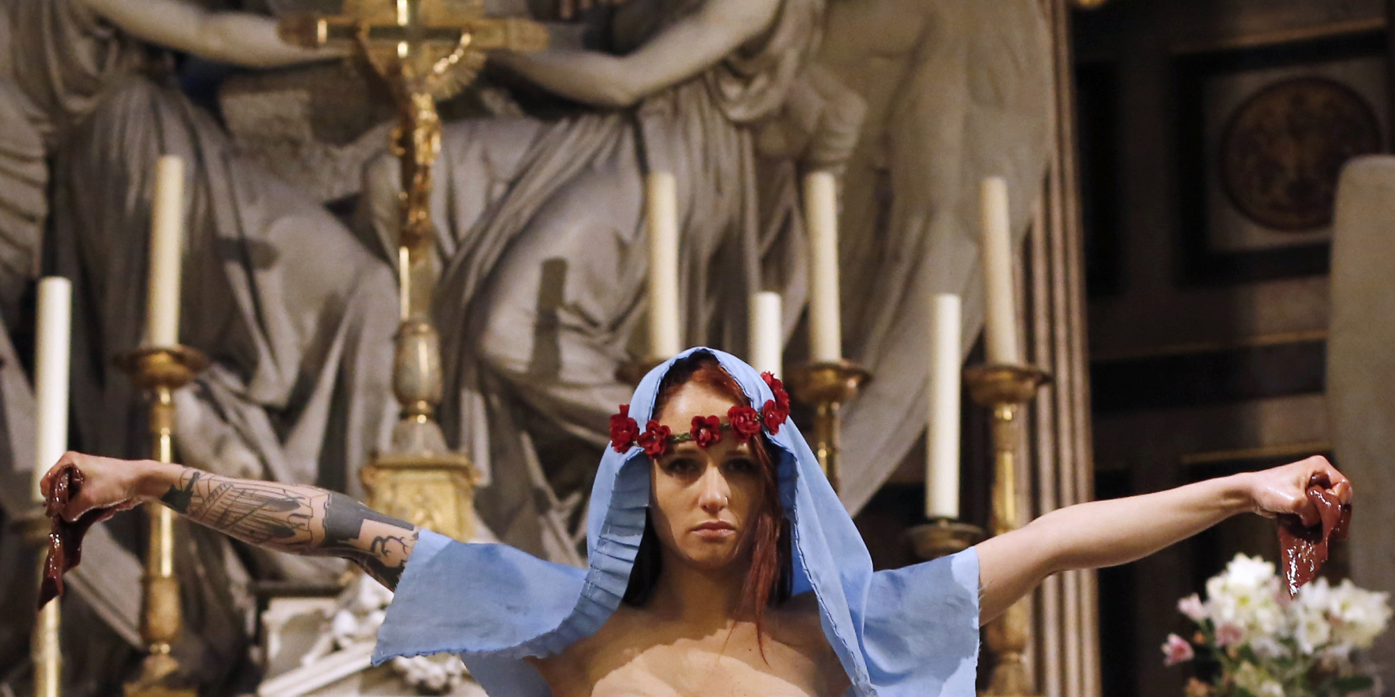 http://i.huffpost.com/gen/1526398/thumbs/o-FEMEN-MADELEINE-facebook.jpg