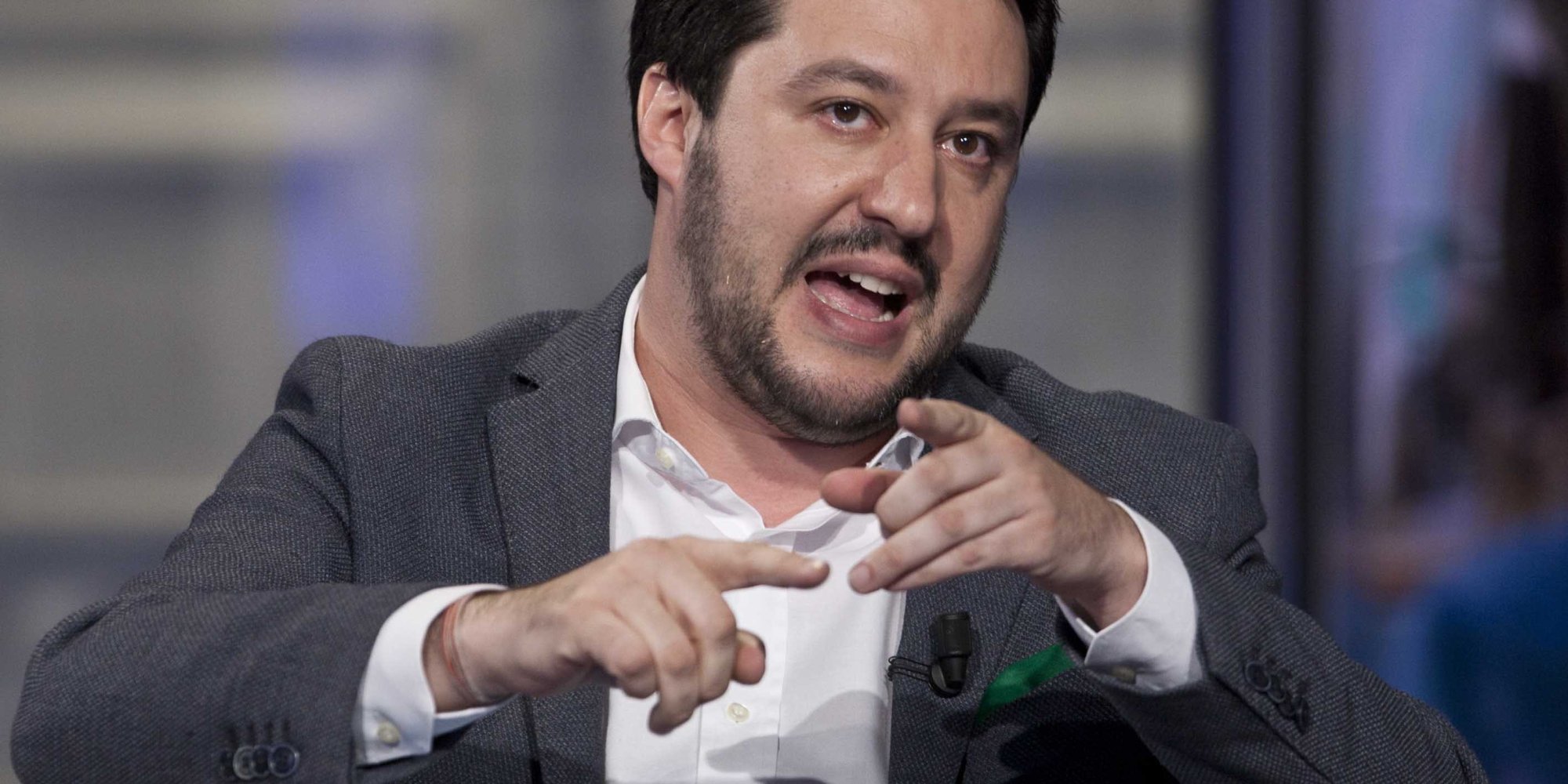 Arriva la felpa con il cappuccio gonfiabile O-MATTEO-SALVINI-facebook