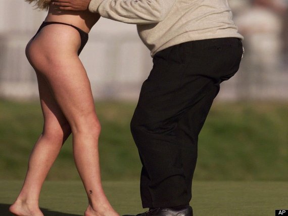 Tiger Woods Odds Kiss Blonde