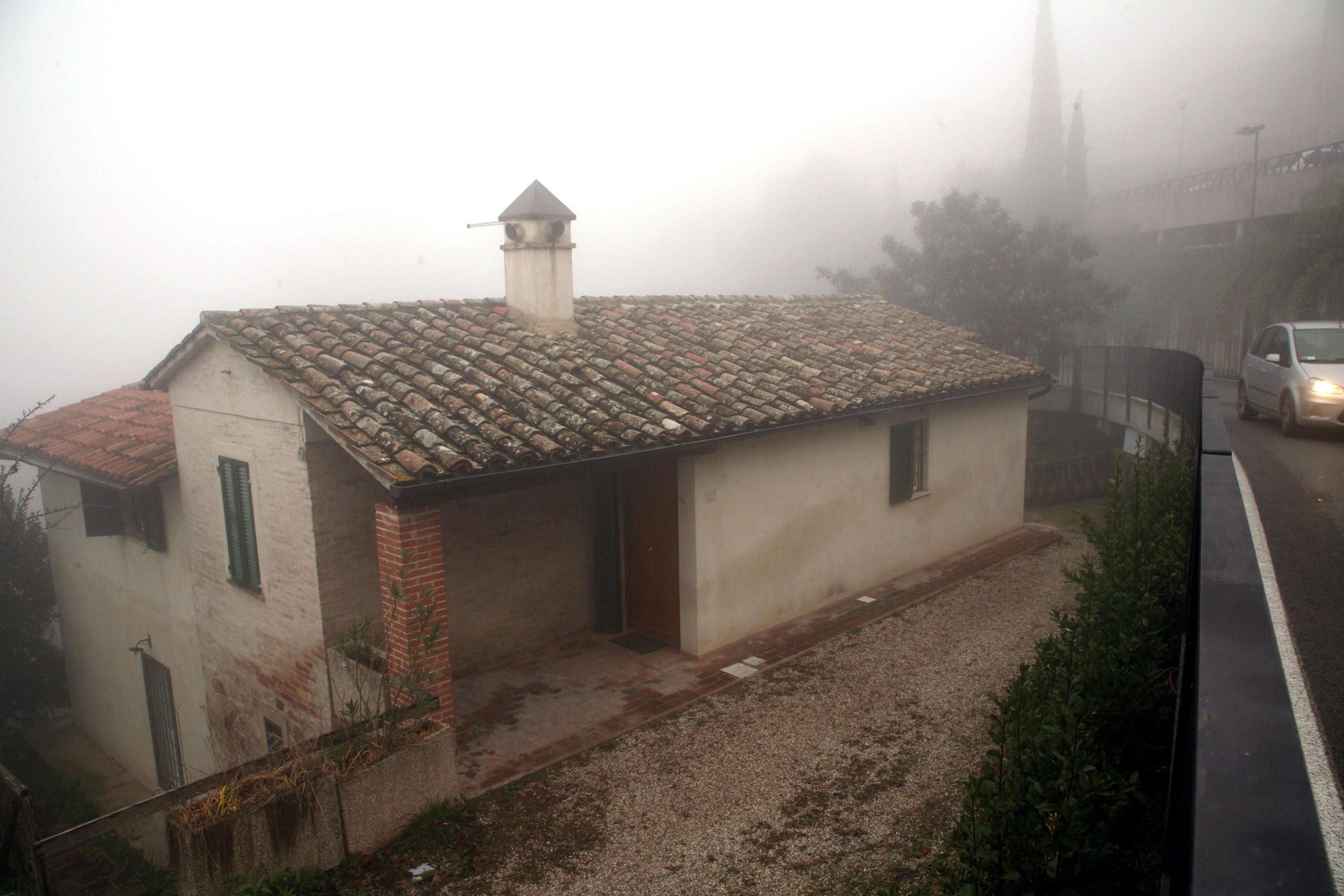 Amanda Knox's Italian Crime Scene House Hits The Market For $500,000 ...