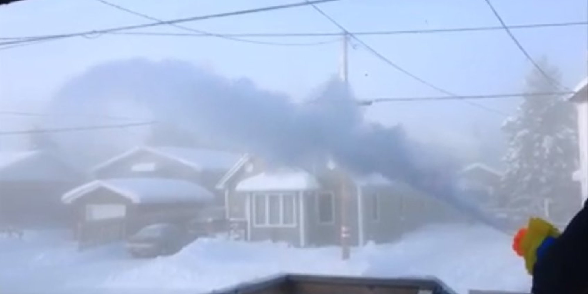 This Is What Happens When Boiling Water Meets Extreme Cold (VIDEO