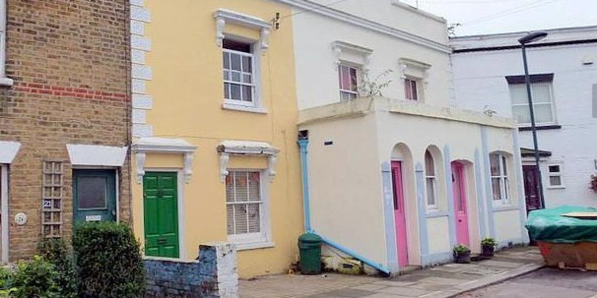 House For Sale In Teddington Includes Two Bodies Buried In The Garden
