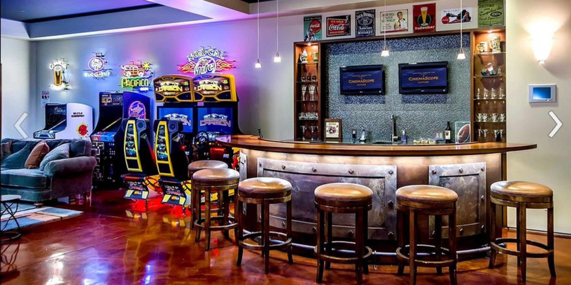 Awesome Arcade Room With Full Bar Is The Room You'd Never Want To Leave