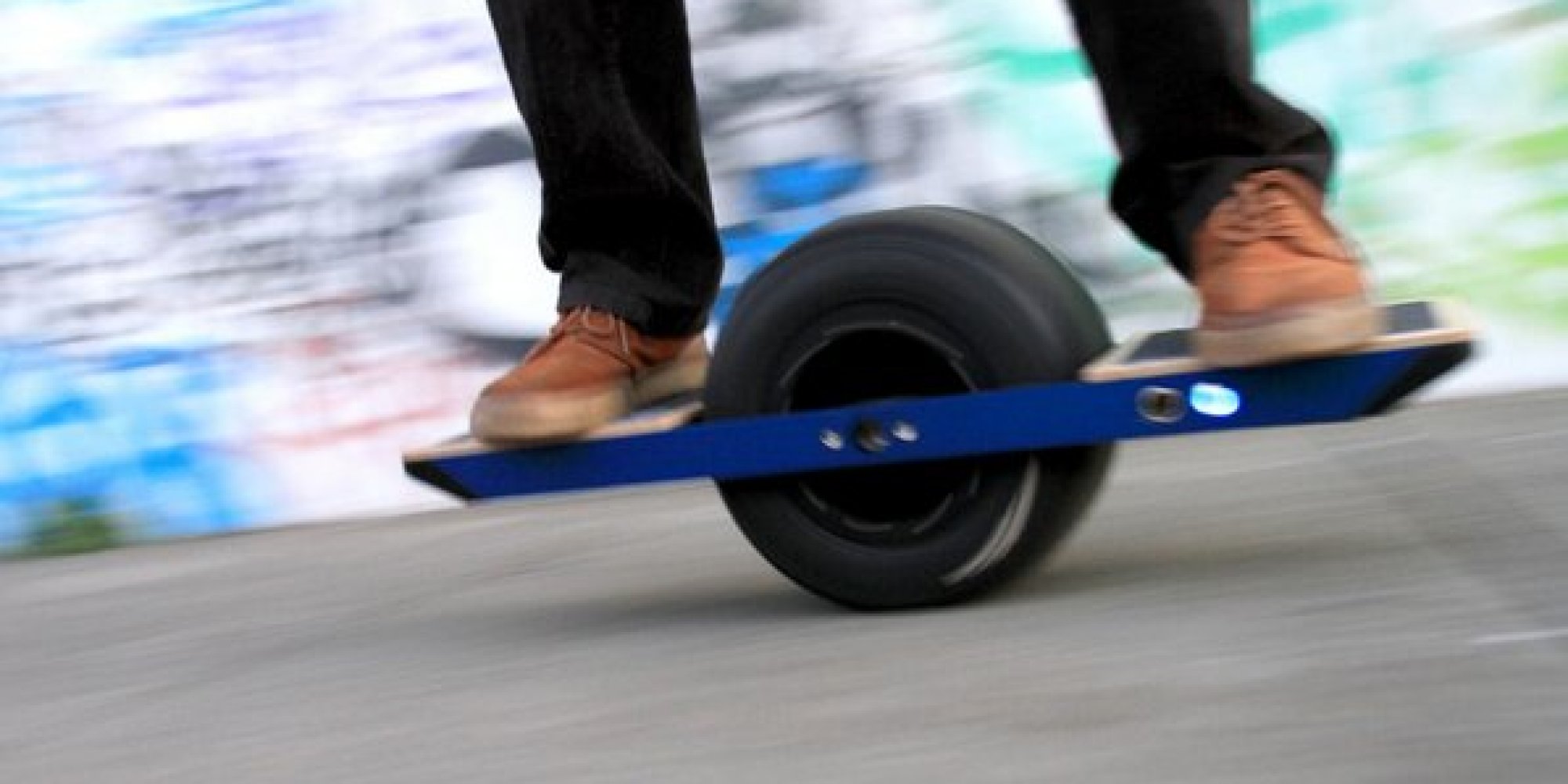'Onewheel' Electric Skateboard Is A Flawed Take On The Future (HANDS ON