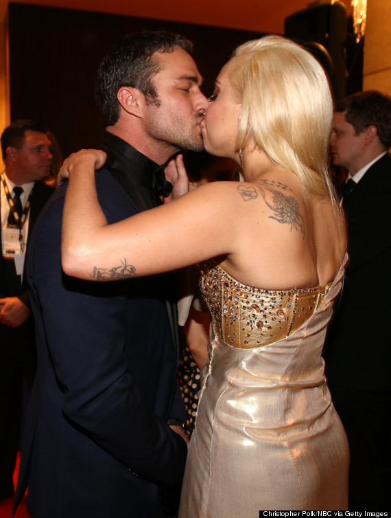 Lady Gaga And Hunky Boyfriend Taylor Kinney Attend Golden ...