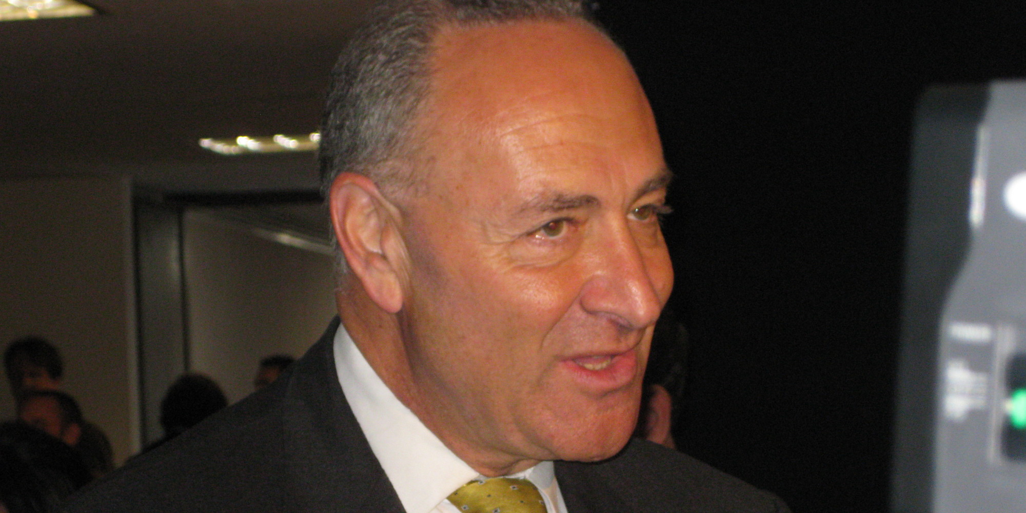 Senator Chuck Schumer Looks For A Roommate On The Internet, Just Like