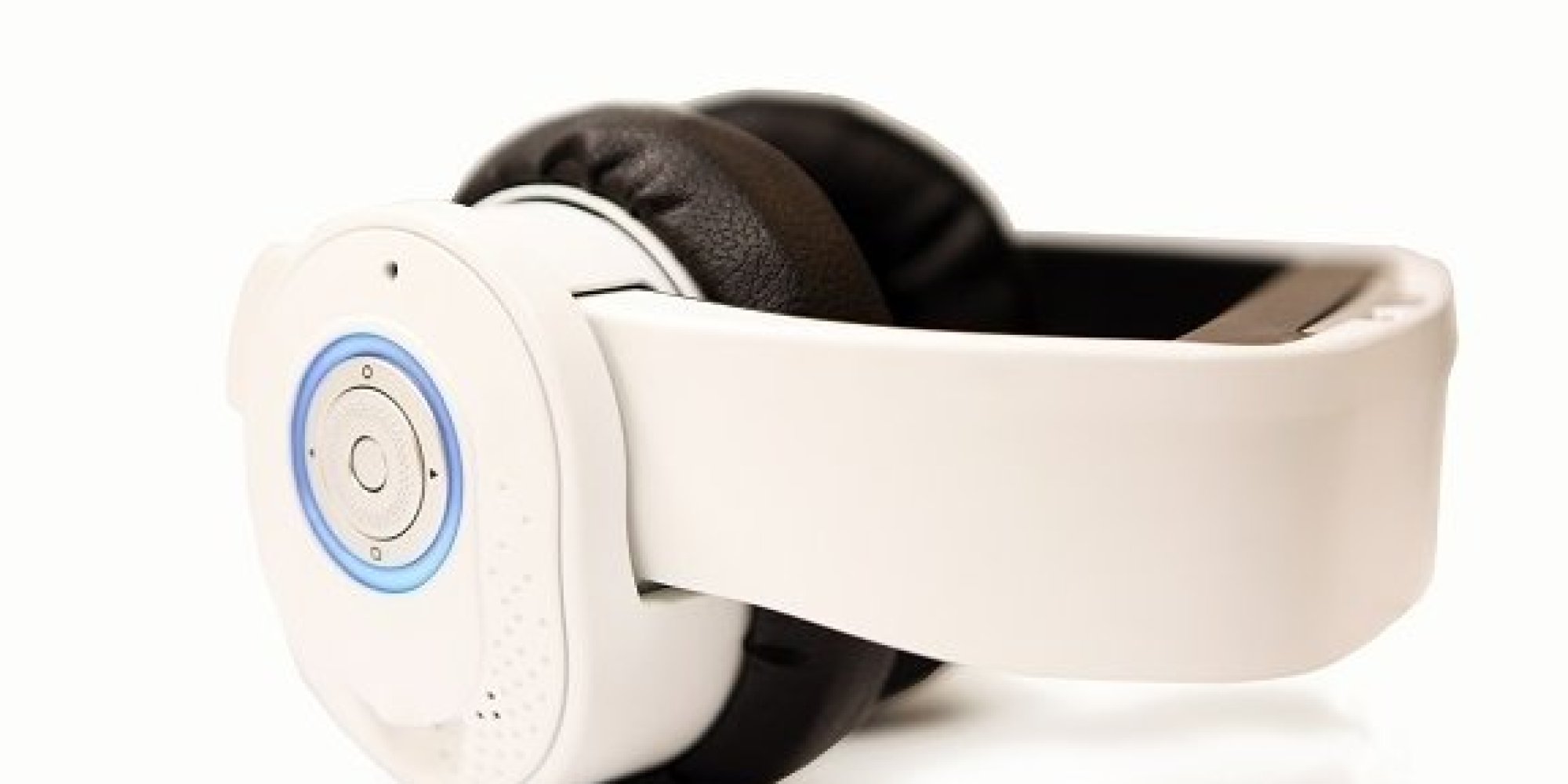 VRGE VR Headset Dock Passes 50% on Kickstarter with One 