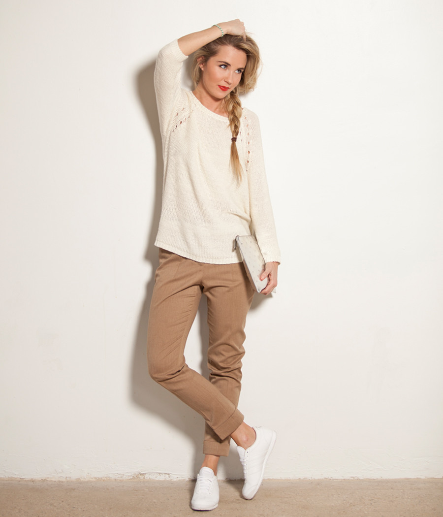 new balance beige outfit