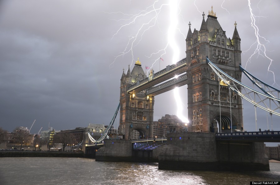 lightning london bridge