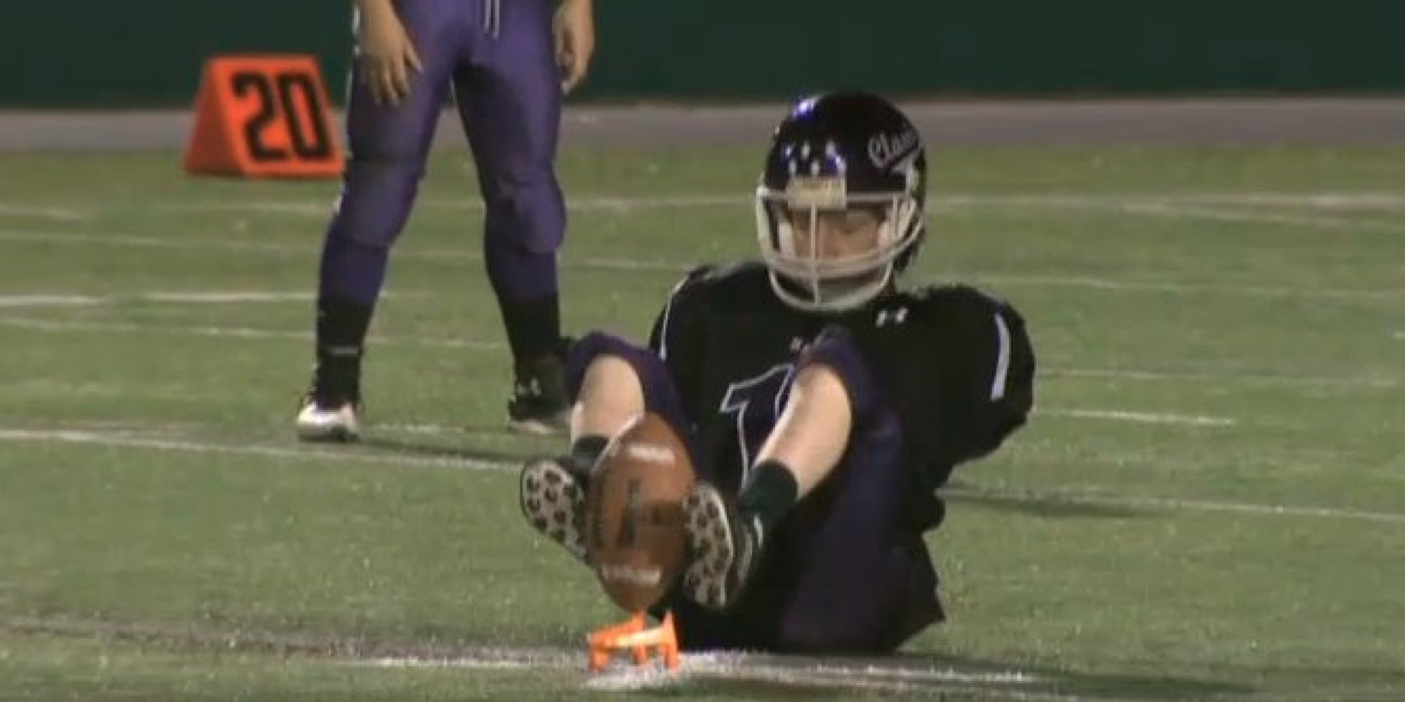 High School Kicker Born Without Arms Is A Total Boss On The Field