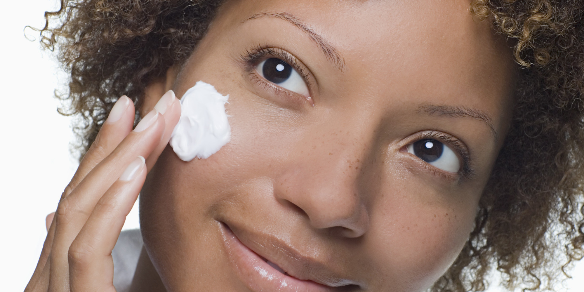 9 Ways To Avoid Cracked, Dry Skin This Winter