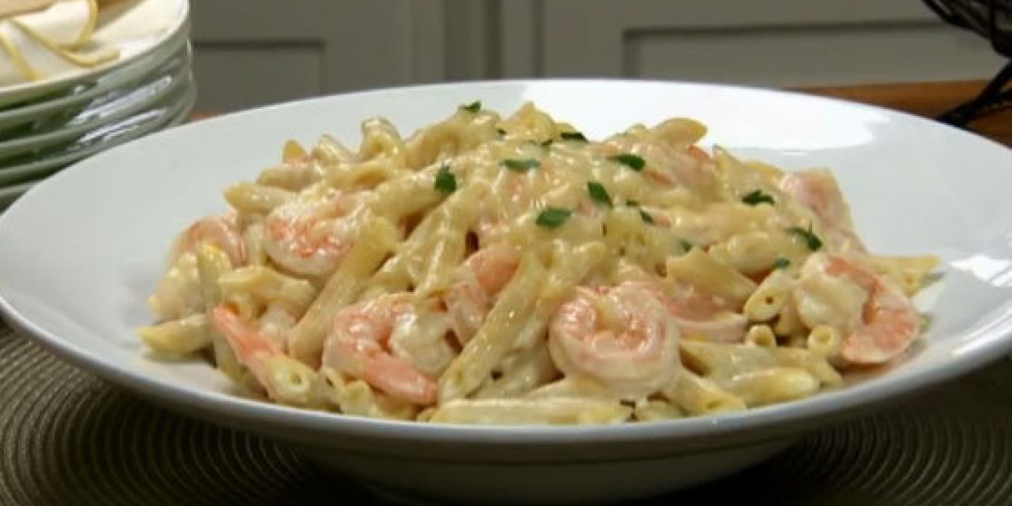 Pasta y camarones con salsa cremosa al limón (VIDEO) HuffPost