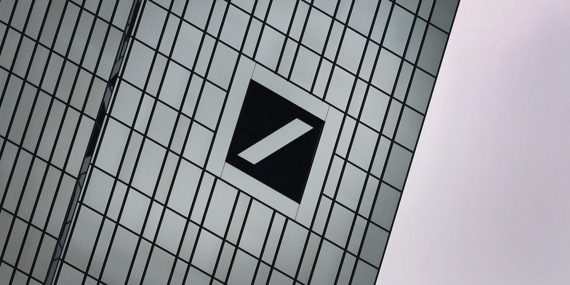 deutsche bank fires currency traders