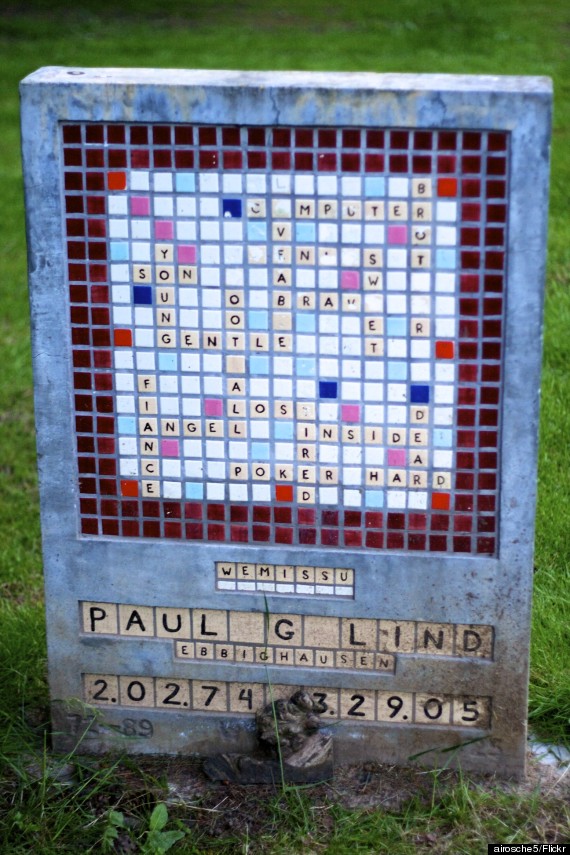 scrabble grave