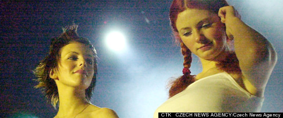 Tatu Russias Pop Lesbians To Perform At Sochi Olympic Opening Ceremony Confuses Internet