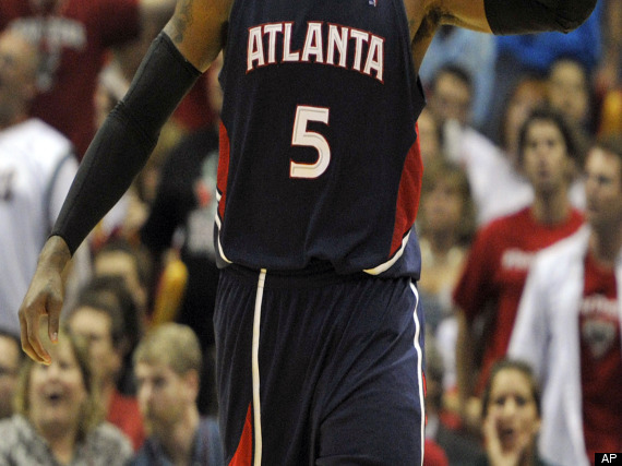 Hawks Bucks