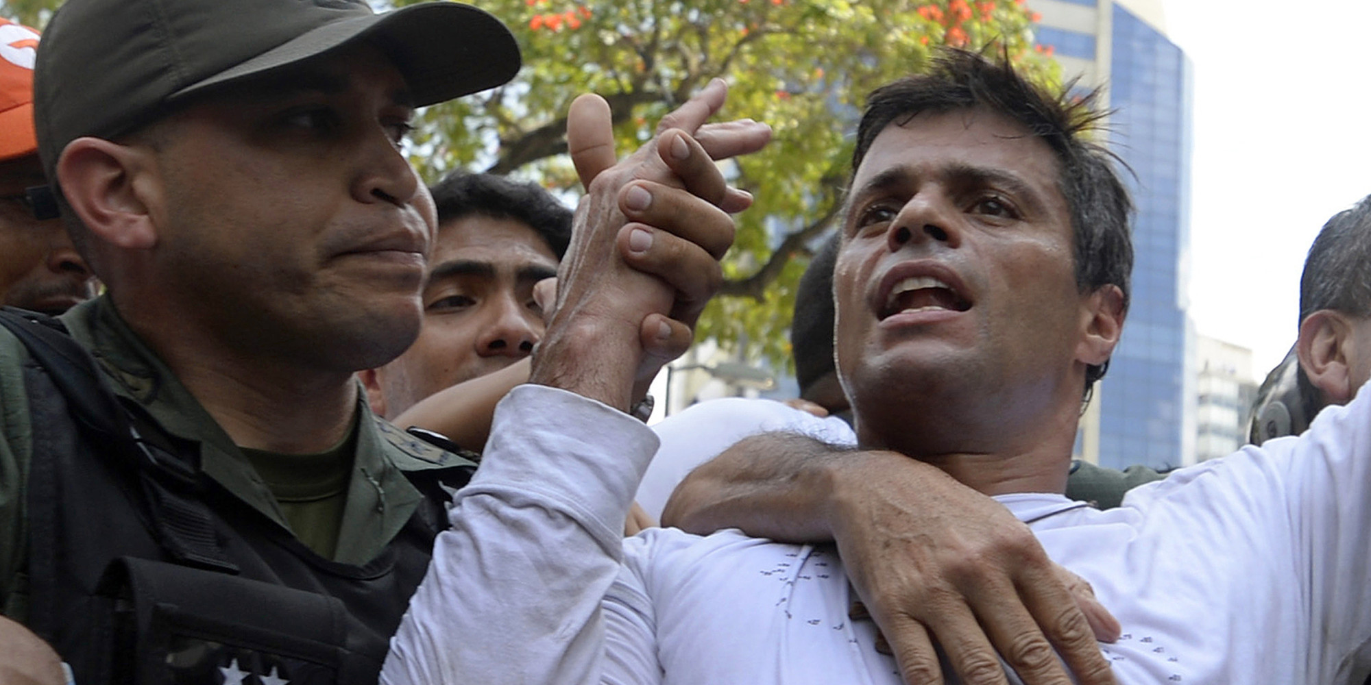 Leopoldo Lopez, Venezuela Opposition Leader, Surrenders To Authorities ...