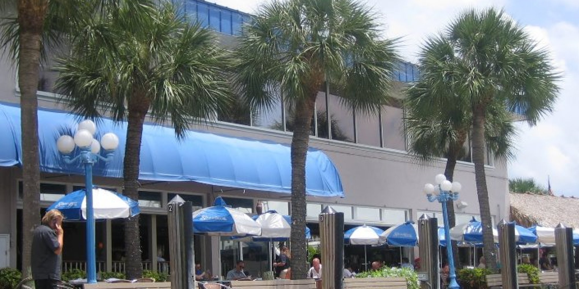 Shooting At Shooters; 6 Injured At Florida Eatery HuffPost