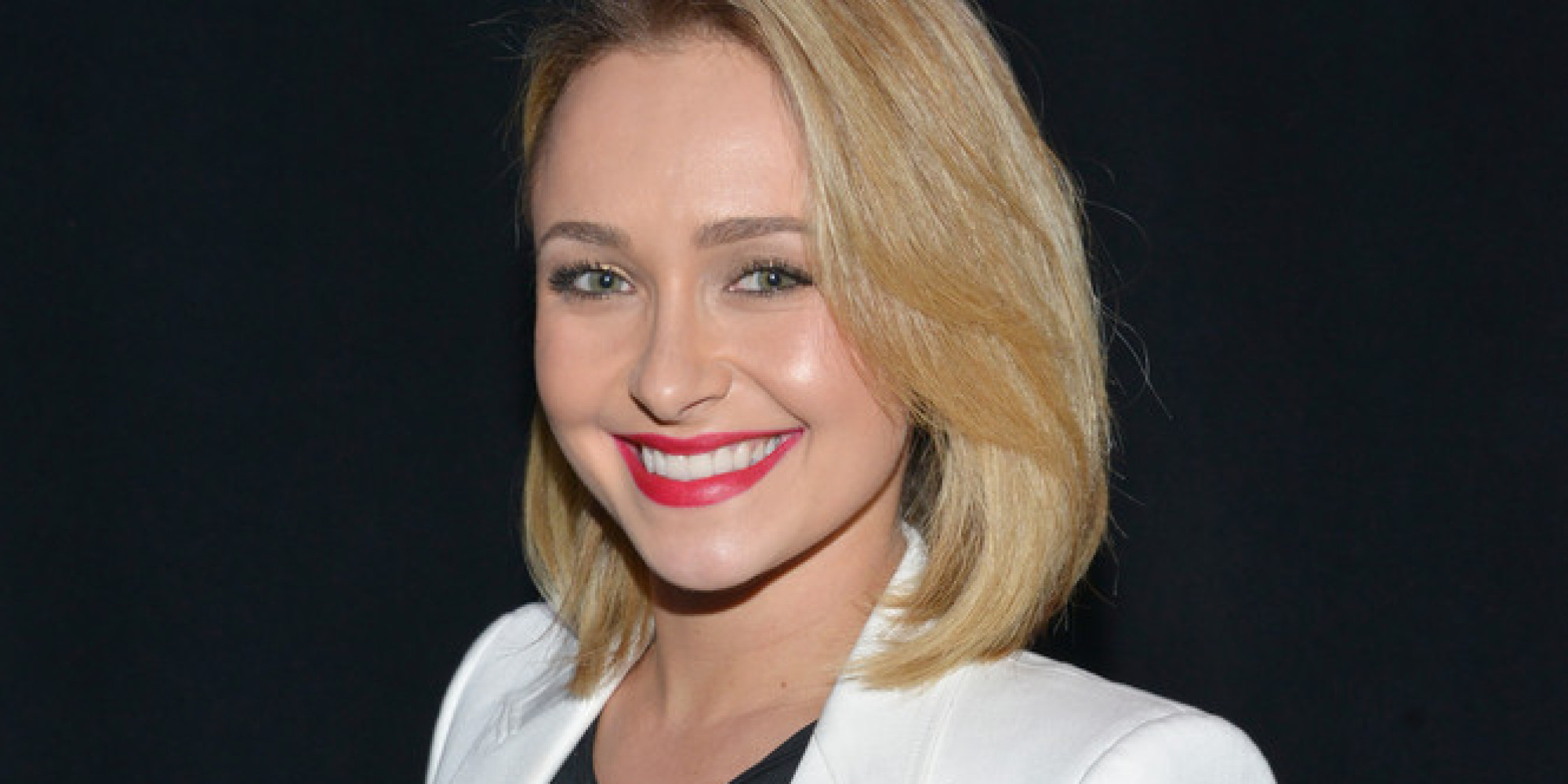 Hayden Panettiere Tries On Wedding Dresses For Brides Magazine 