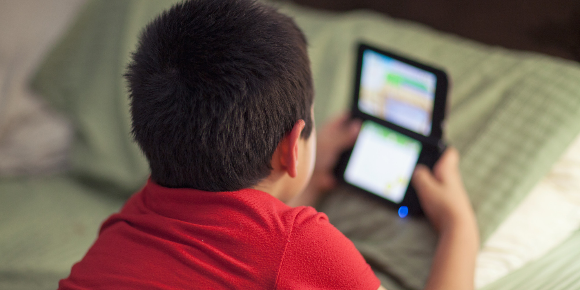 Nearly 3 Out Of 4 American Children Sleep With An Electronic Device In