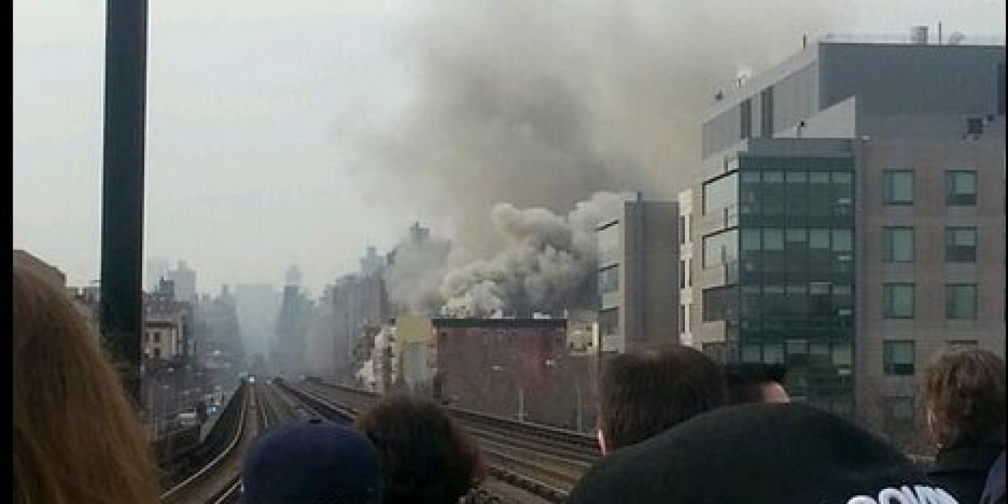 Schwere Explosion in New York Hochhaus eingestürzt