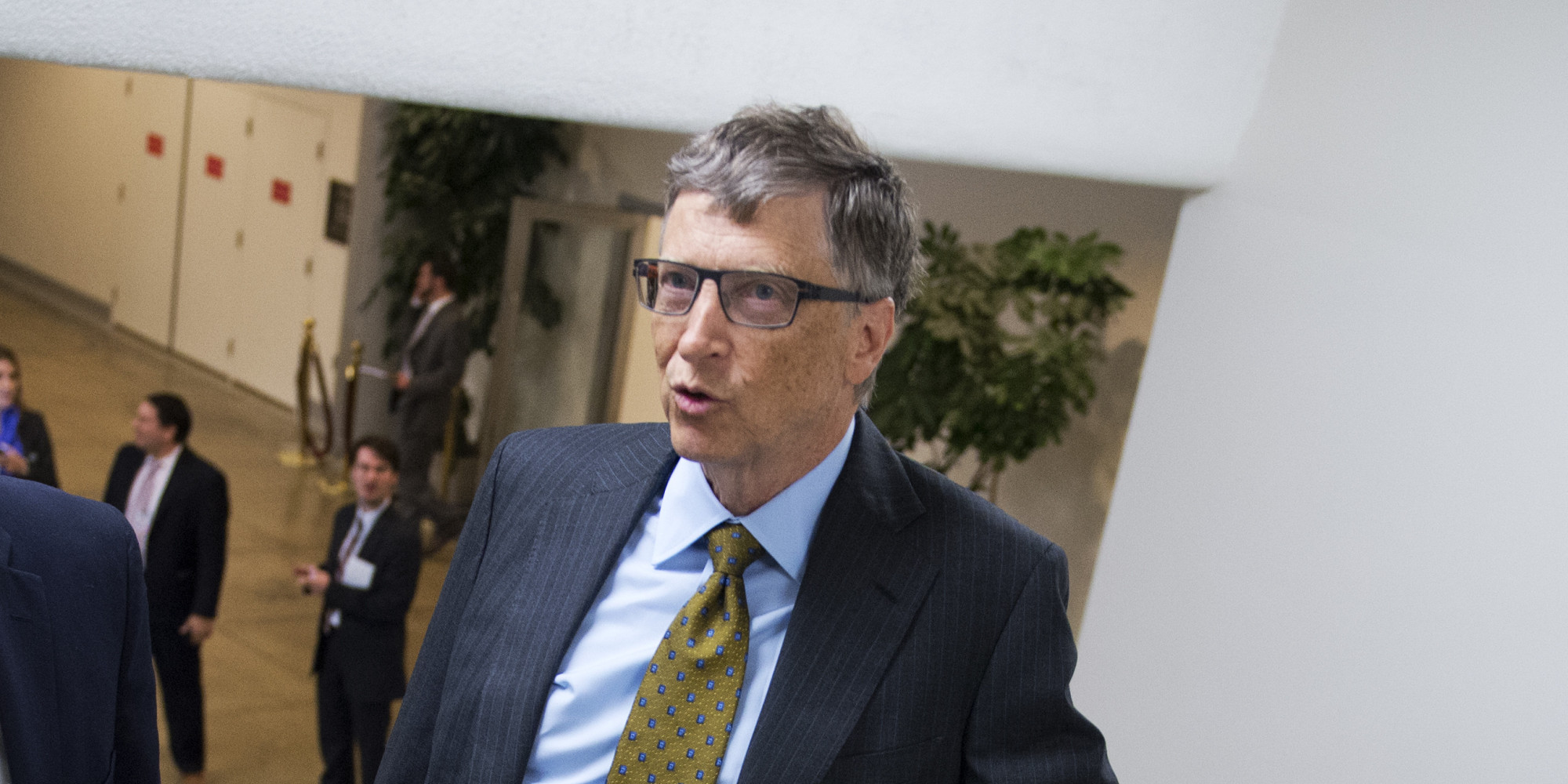 Bill Gates Isnt Worried Because Progress Doesnt Depend On Washington Huffpost 1494